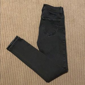 Black ‘Butt Lift” skinny jeans size 24